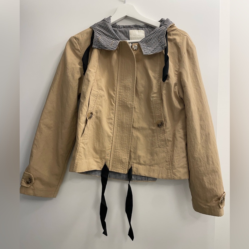 A unique, basic jacket!